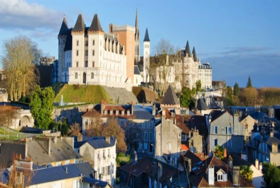 Pau – Overlooking the Pyrenees